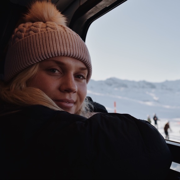 Meet your Posher, Kahli - Picture 1 of 1